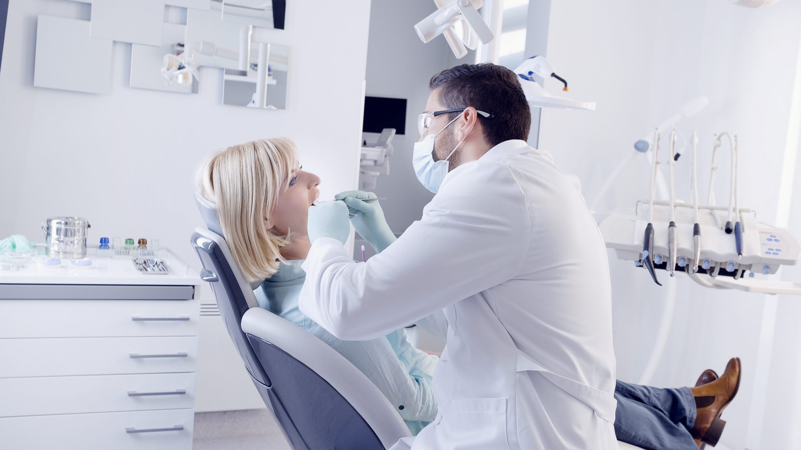 Dentist in Roan Mountain, TN