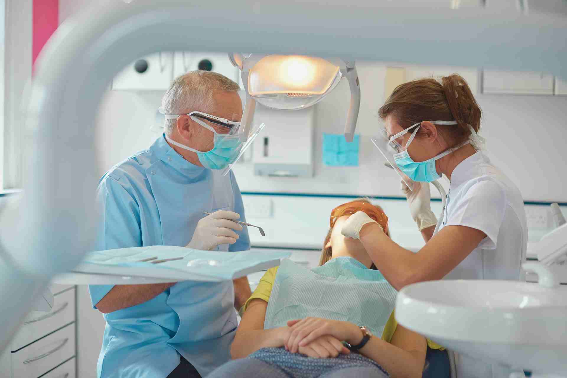Dentist in Roan Mountain, TN